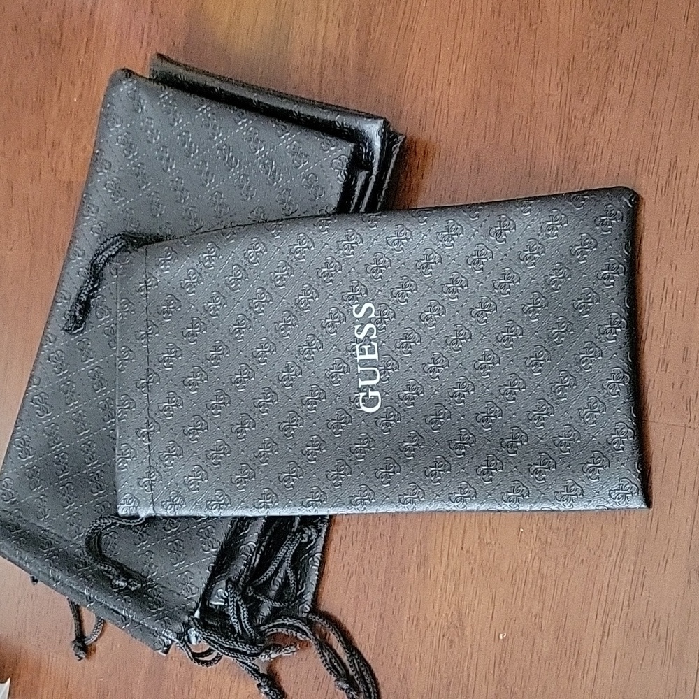 Sunglasses case - Picture 2 of 4